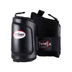 Twins Belly Pad En Thigh Pads BPLK -Fightstyle Twins Belly Pad en Thigh Pads BPLK beenbeschermers voor en achterkant